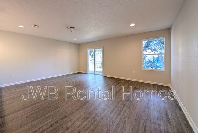 Building Photo - 2837 Regulus Dr