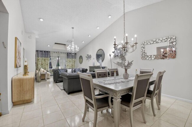 Foto del edificio - 5782 Brook Bound Ln