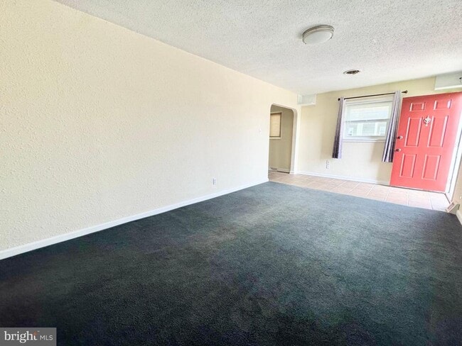 Building Photo - 1424 S Governors Ave