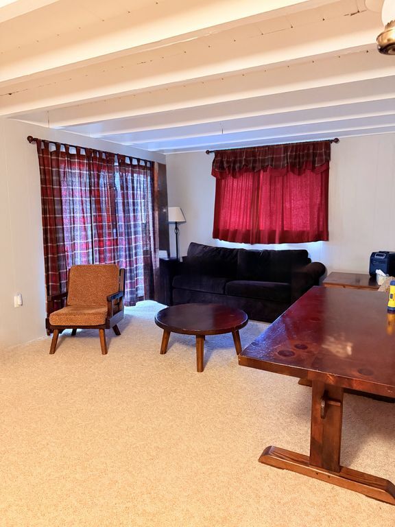 Foto del edificio - 814 Ski Tow Rd