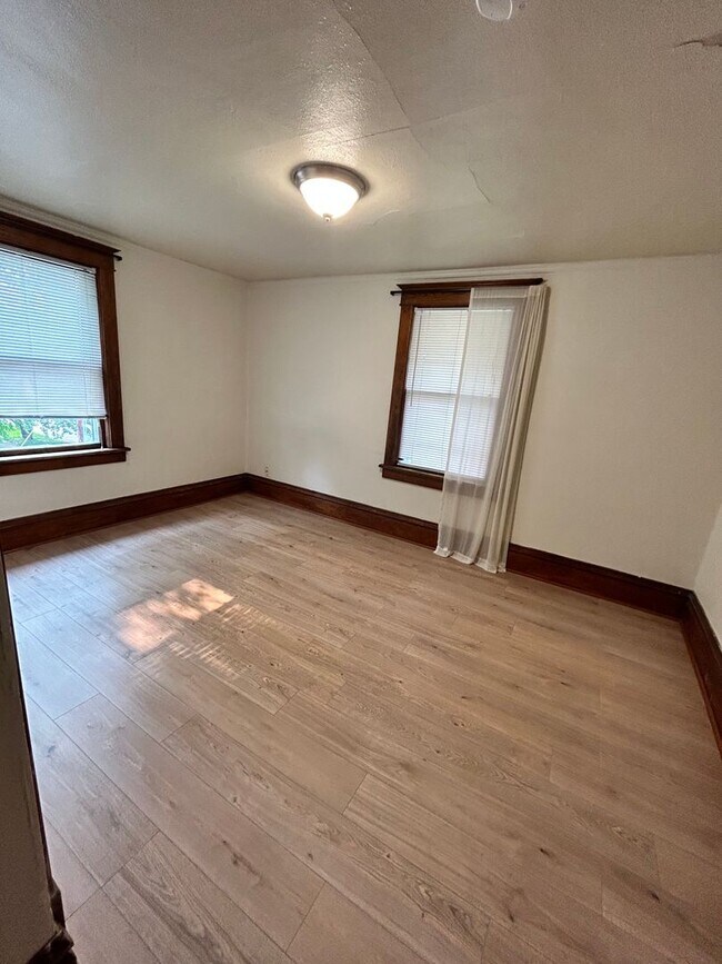 Foto del edificio - ! Available February !  4 Bed 2 Bath Cedar Falls Home