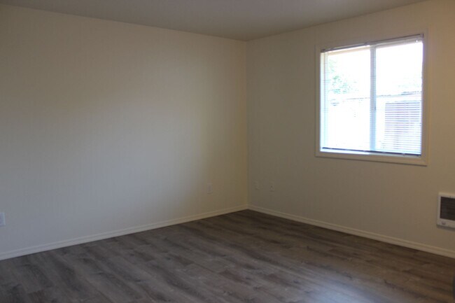 Foto del edificio - Hillsboro three bedroom ranch