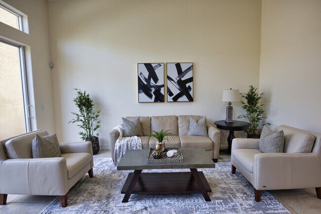 Building Photo - 132 Mediterranean Way