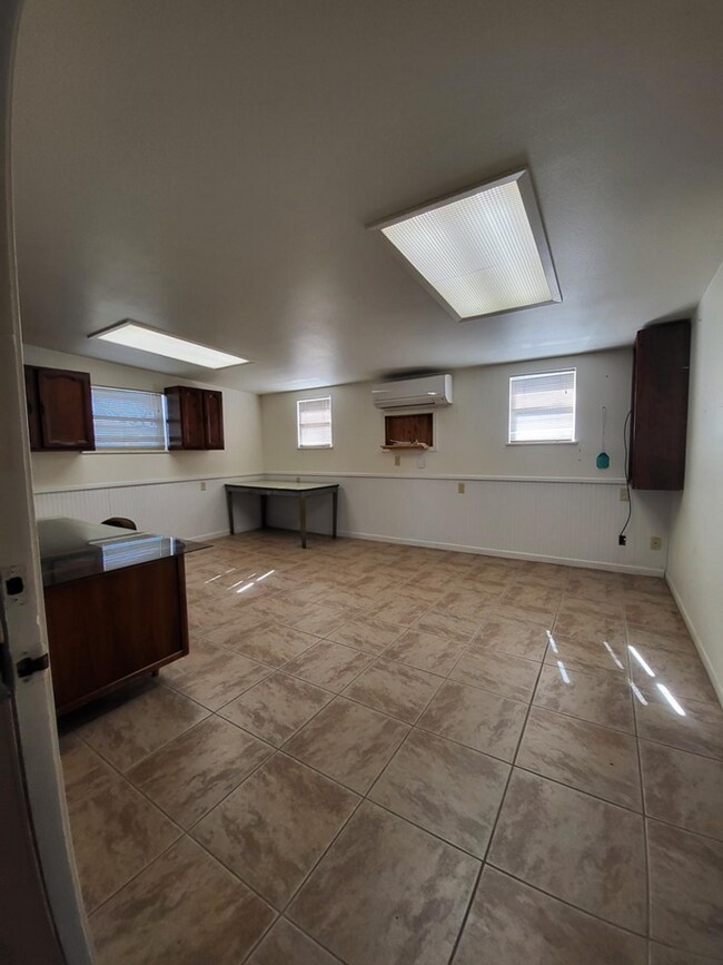 Foto del edificio - FOR LEASE!! Country Living