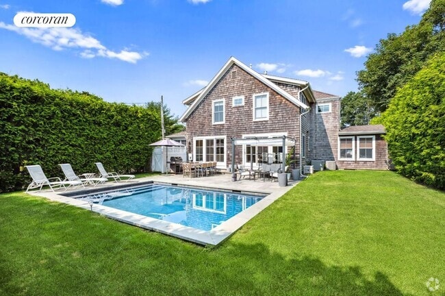 Building Photo - 205B Windmill Ln