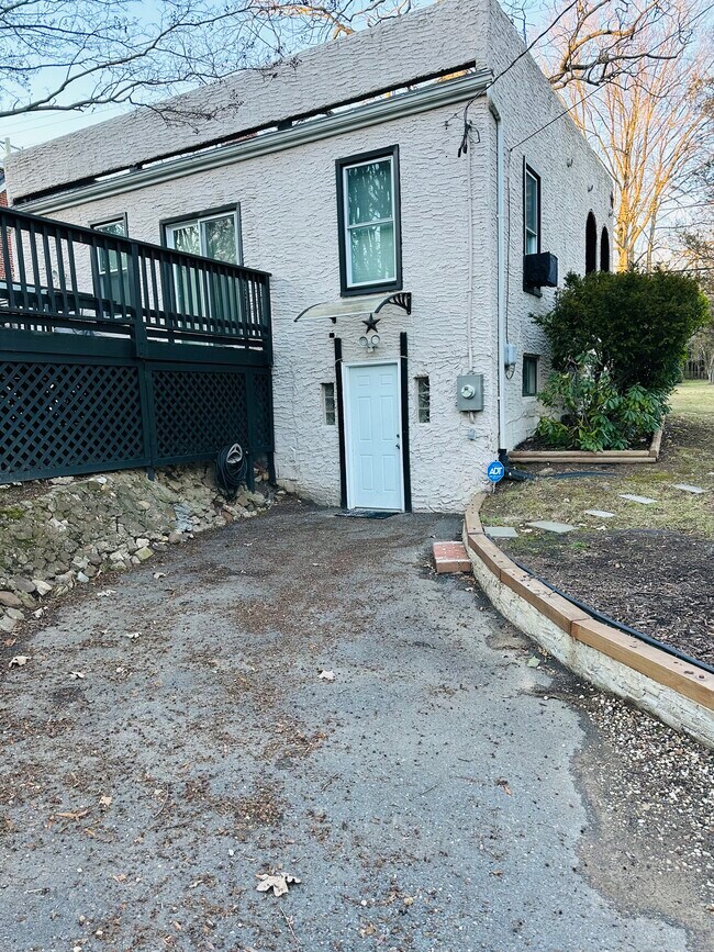 Back - 4207 Queensbury Rd
