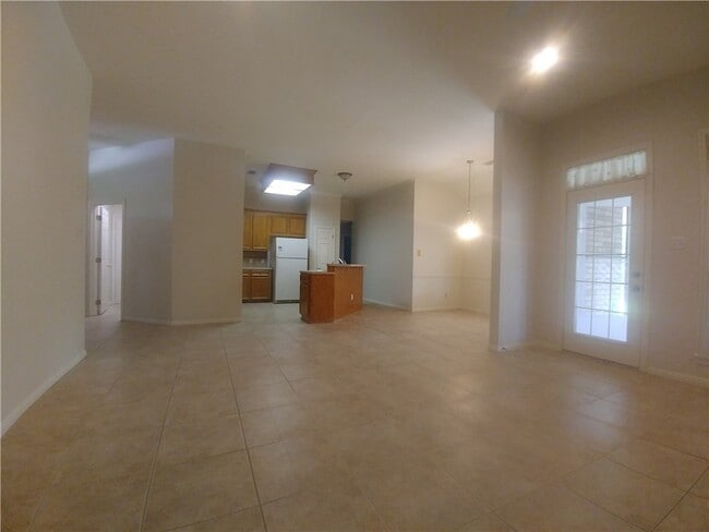 Building Photo - 1802 White Stone Dr