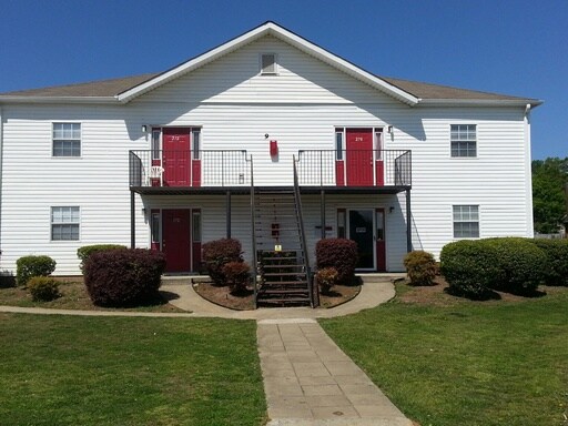 Primary Photo - 196 River Oak Dr