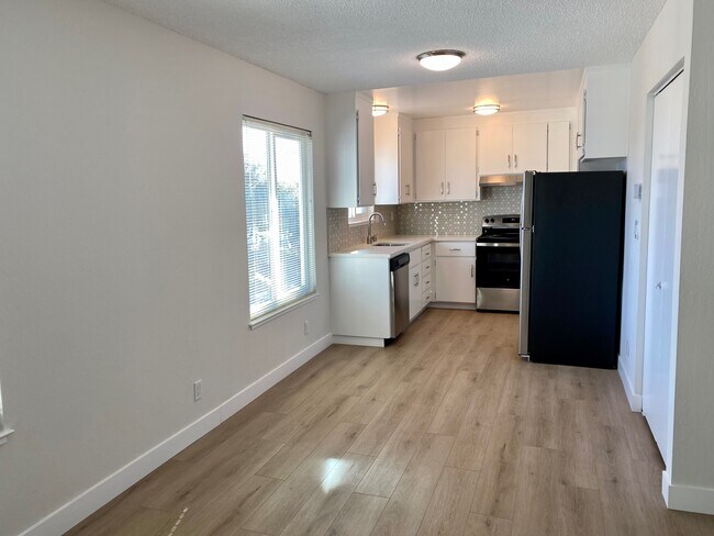 Foto del edificio - 6541 Moeser Ln