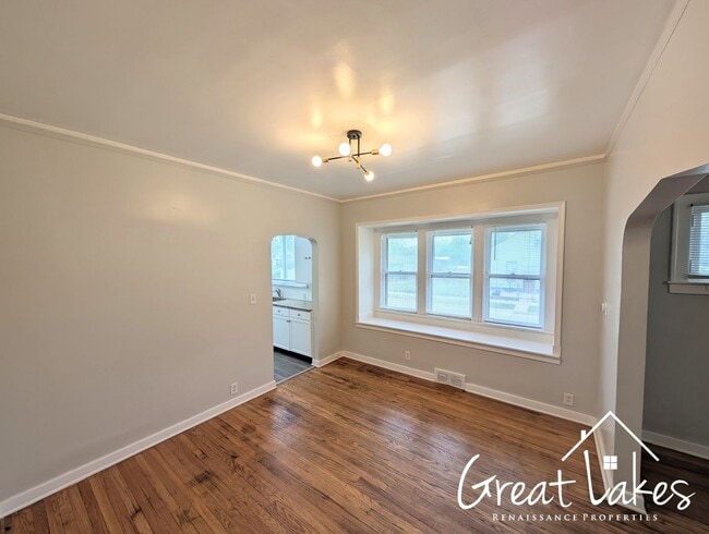 Building Photo - Cozy 4 Bedroom 1 Bathroom now available fo...