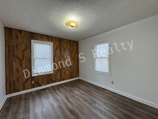 Foto del edificio - 2 Bedroom with Bonus Room!