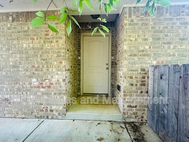 Foto del edificio - 11302 Coachmans Rd