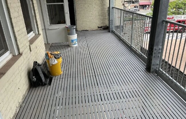 Building Photo - 14 Barrows St