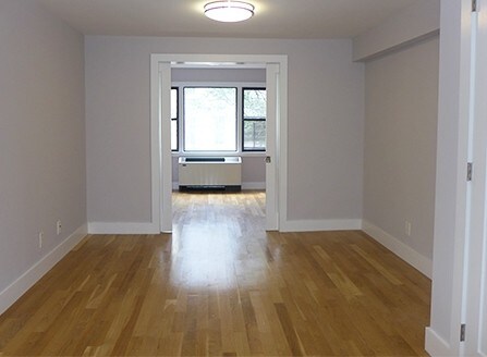 Building Photo - 320 E 52nd St