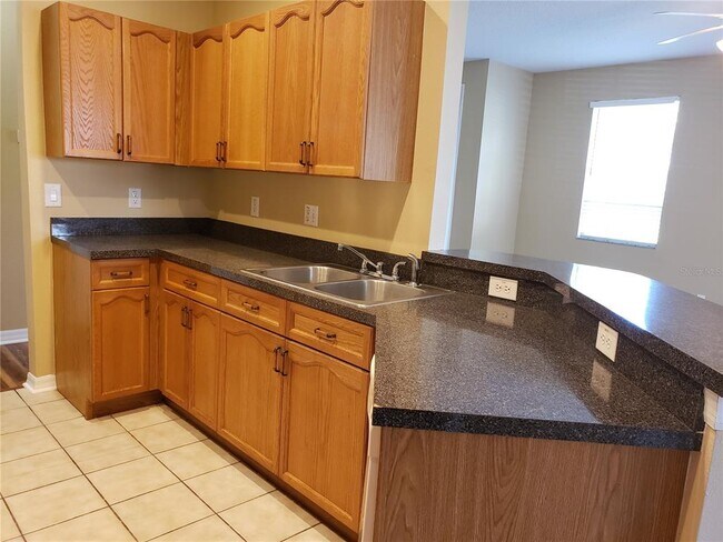 Building Photo - 3658 Oakdale Cir
