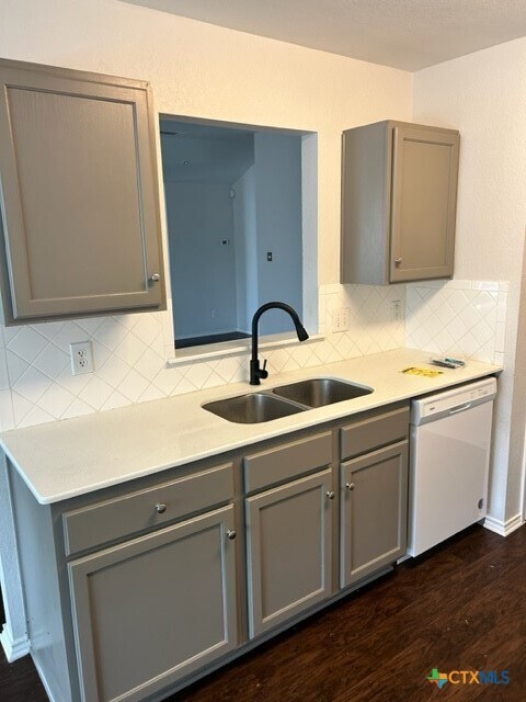 Foto del edificio - 3901 Basset Ct