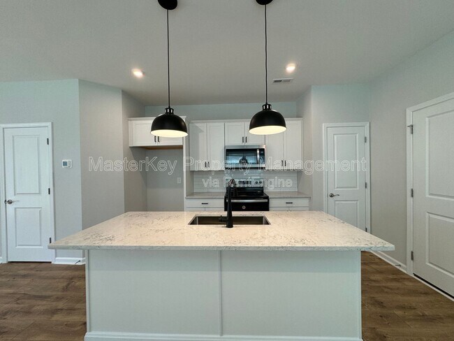 Building Photo - 1241 Bessie Ct