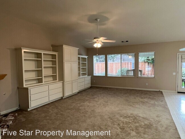 Building Photo - 4 br, 2.5 bath House - 2020 History Ln