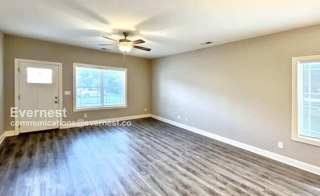 Building Photo - 5354 Roosevelt Rd