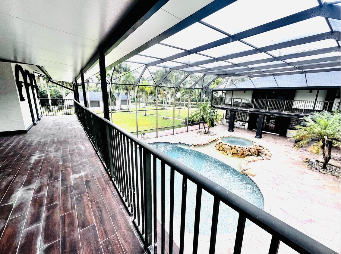 Foto principal - 6186 Duckweed Rd