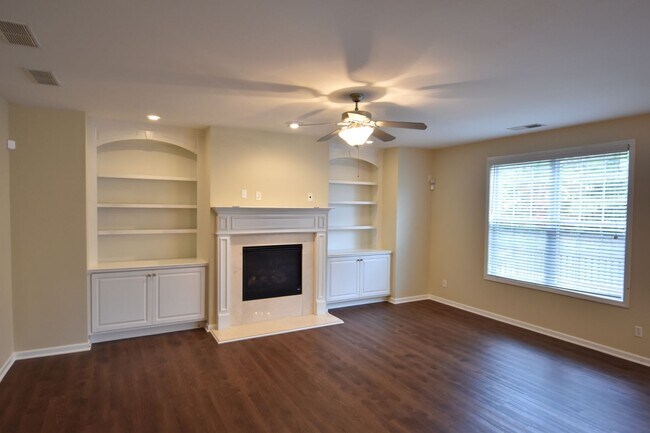 Building Photo - 3404 Walnut Rdg