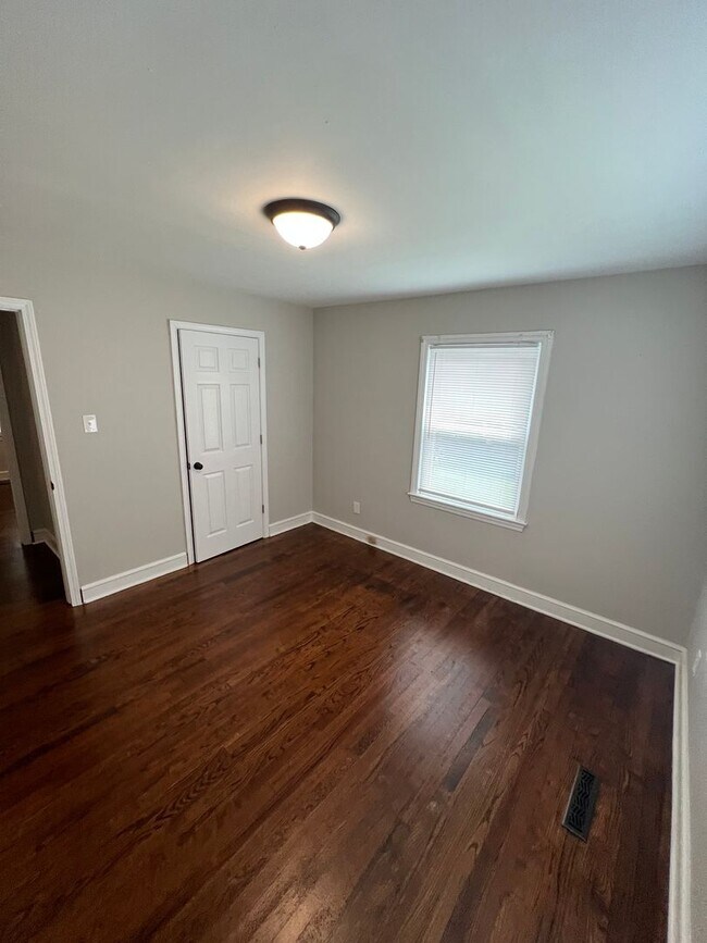 Foto del edificio - 3 BR | 1 BA Brick Home in Goldsboro - just...