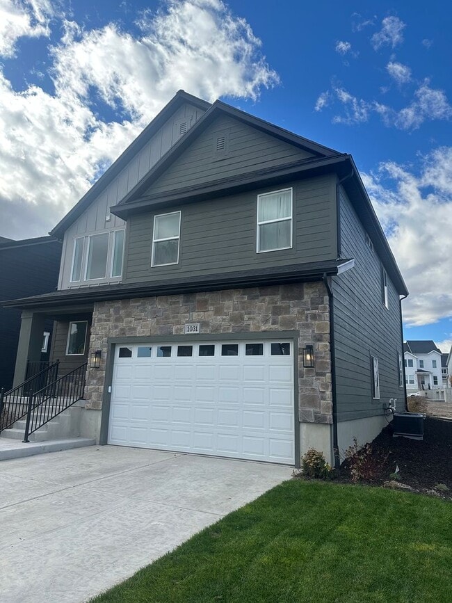 Building Photo - Absolutely STUNNING Home in Lehi!!!