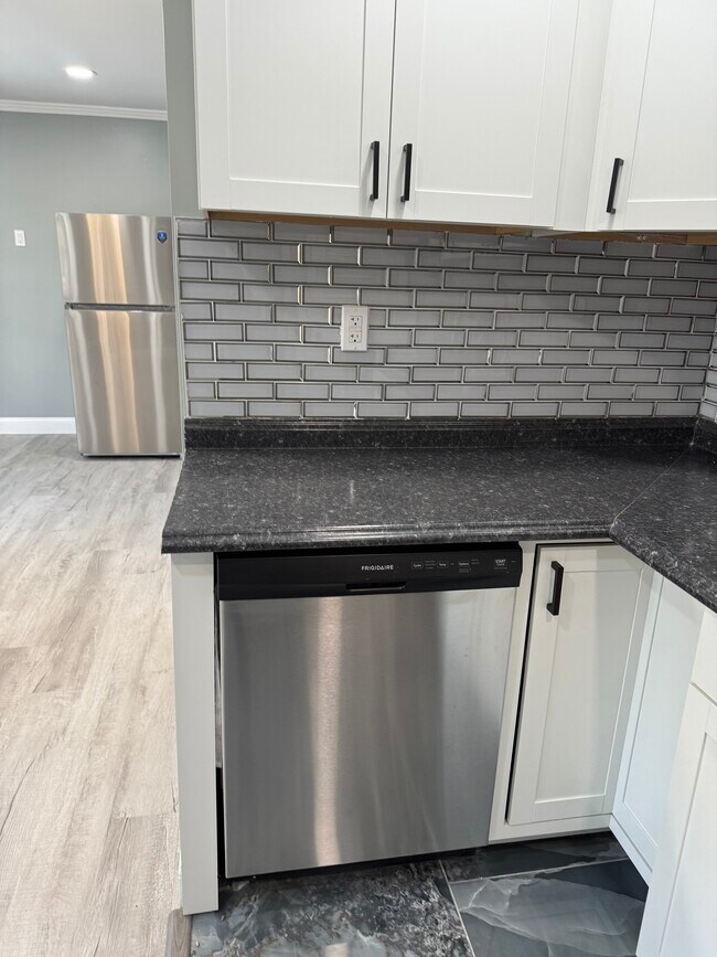 Foto del edificio - 661 Mt Lucas Rd