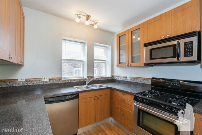 Building Photo - 4748 N Albany Ave