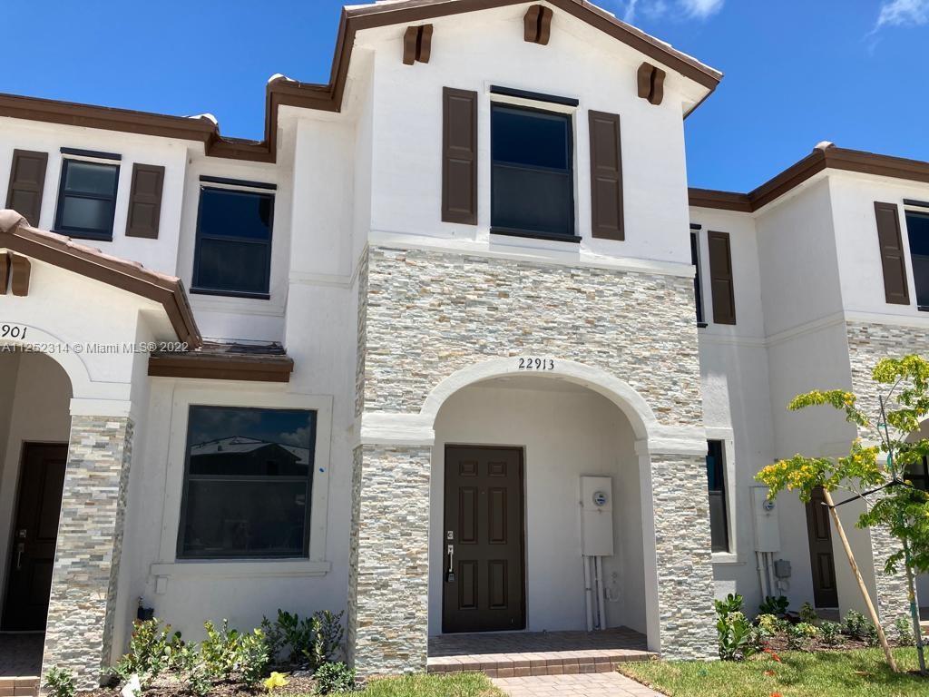 Foto principal - 22913 SW 99th Ave