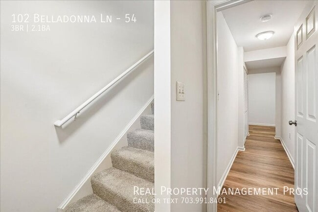 Building Photo - 102 Belladonna Ln