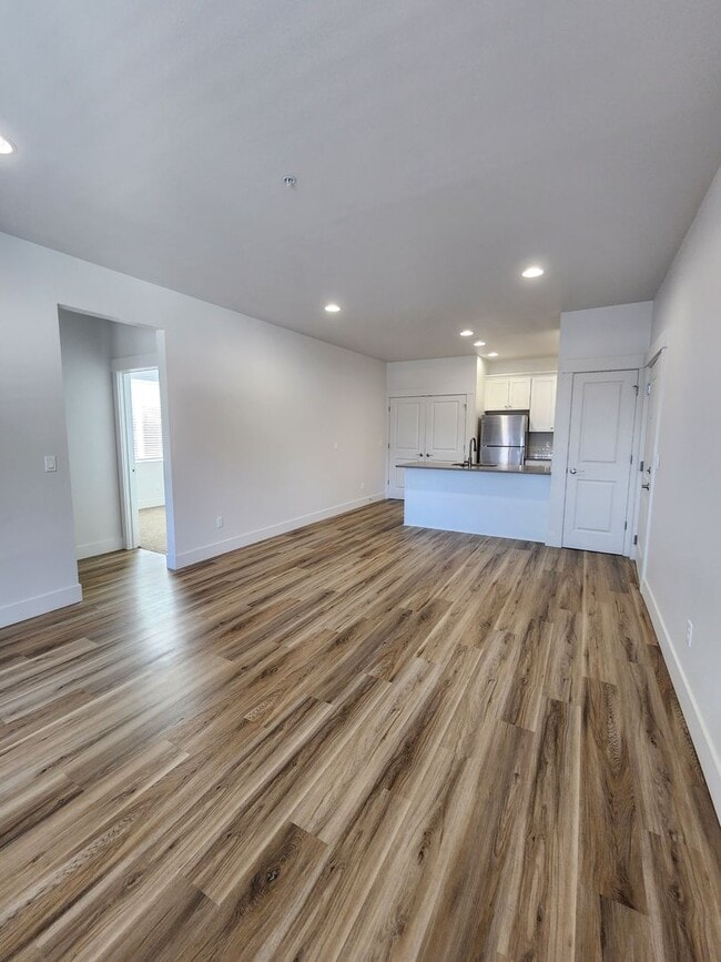 Building Photo - Beautiful Brand New Modern Apartment Homes...