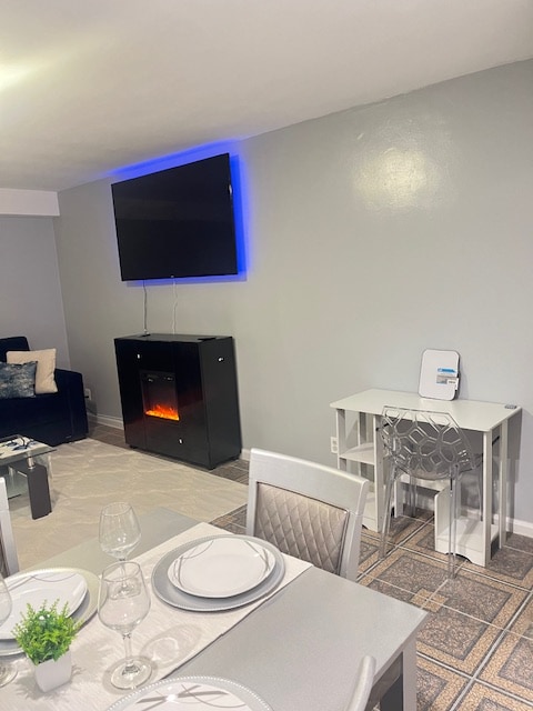 Building Photo - 24-02-2428 28th St