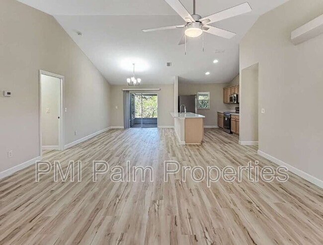 Building Photo - 117 SW Glenwood Dr