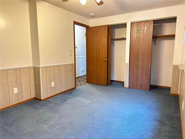Foto del edificio - 884 Olive St