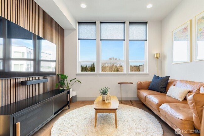 Foto del edificio - 5030 Sand Point Pl NE