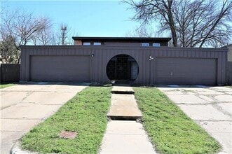 Building Photo - 6319 Walraven Cir
