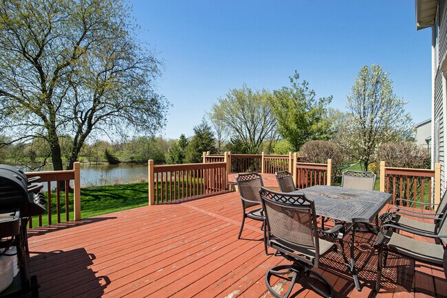 Building Photo - 437 S Orchard Dr