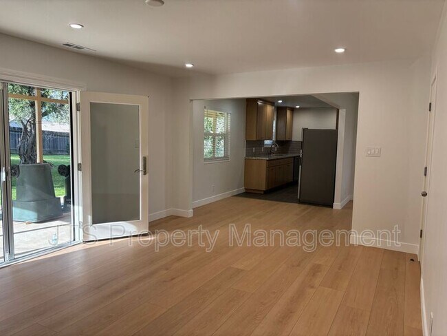 Foto del edificio - 5221 Tucson Cir