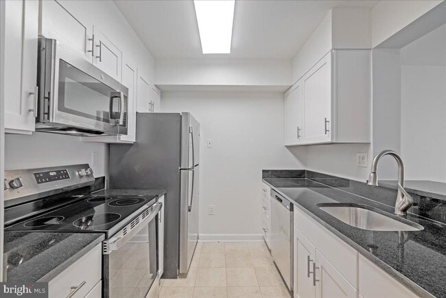 Building Photo - 601 Pennsylvania Ave NW