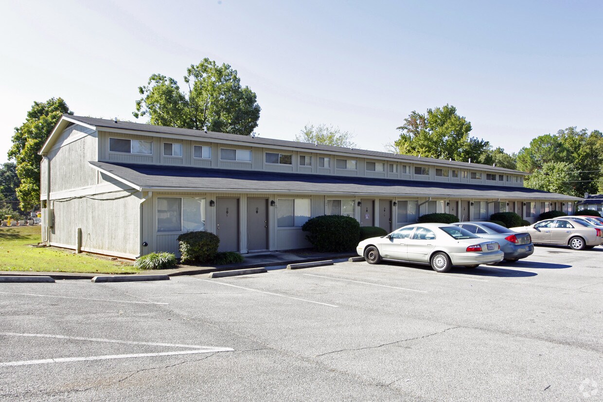 Foto del edificio - The Grove at Magic City Townhomes