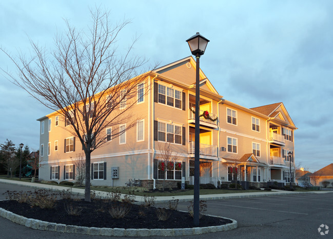 Building Photo - Mill Pond at Eatontown