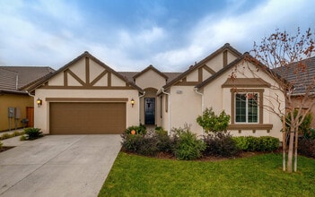 Building Photo - 3744 Richmond Ave