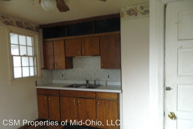 Building Photo - 3 br, 1 bath House - 831 Forest Dr.