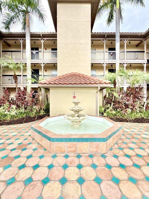 Building Photo - 2400 Feather Sound Dr