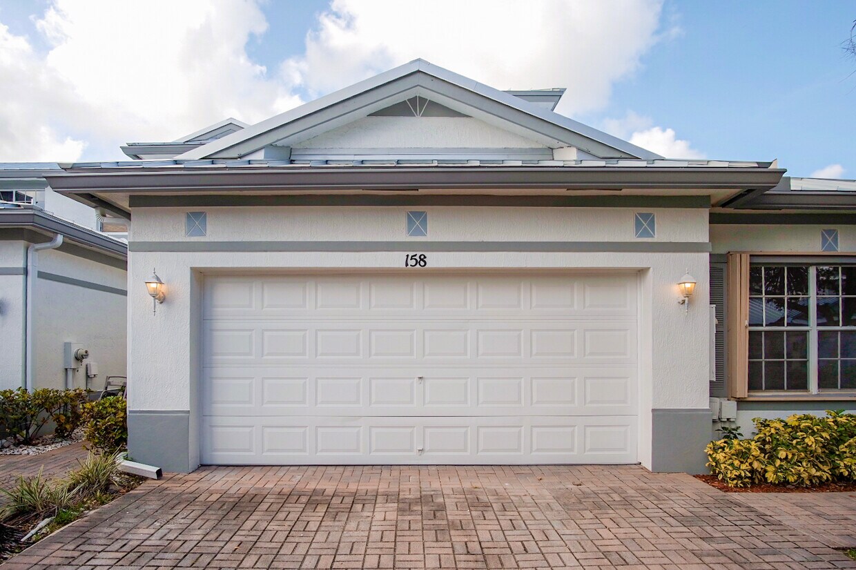 Primary Photo - 158 Coconut Key Ln