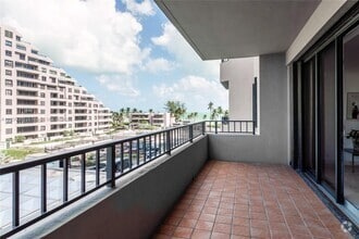 Building Photo - 201 Crandon Blvd