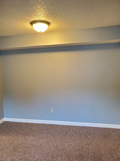 Foto del edificio - Birchwood Garden Apartments