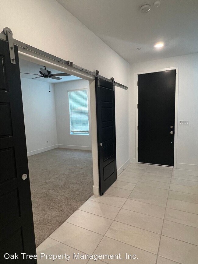 Building Photo - 2 br, 2 bath House - 2881 E. Tamarind Drive