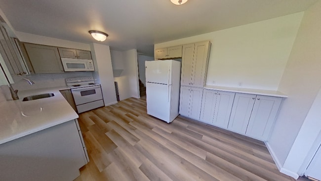 Building Photo - 4670 Holland St